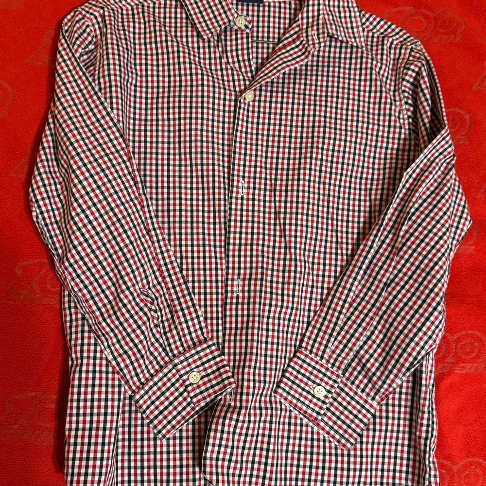 Boys Izod Red and White Checkered Casual Shirt size 10/12 fits like 8/10